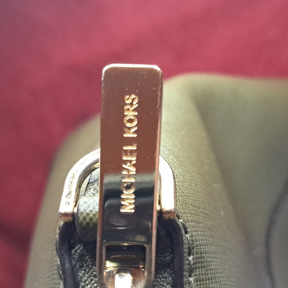 🥰Michael Kors Ciara Olive Green Leather Satchel or Crossbody GUC - Picture 7 of 12